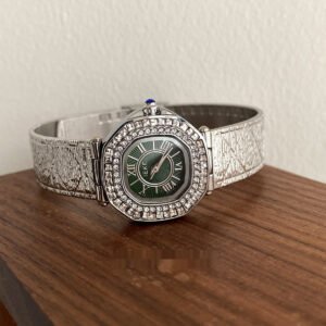 Elegant Personality Trend Mild Luxury Retro Rhinestone Quartz Watch